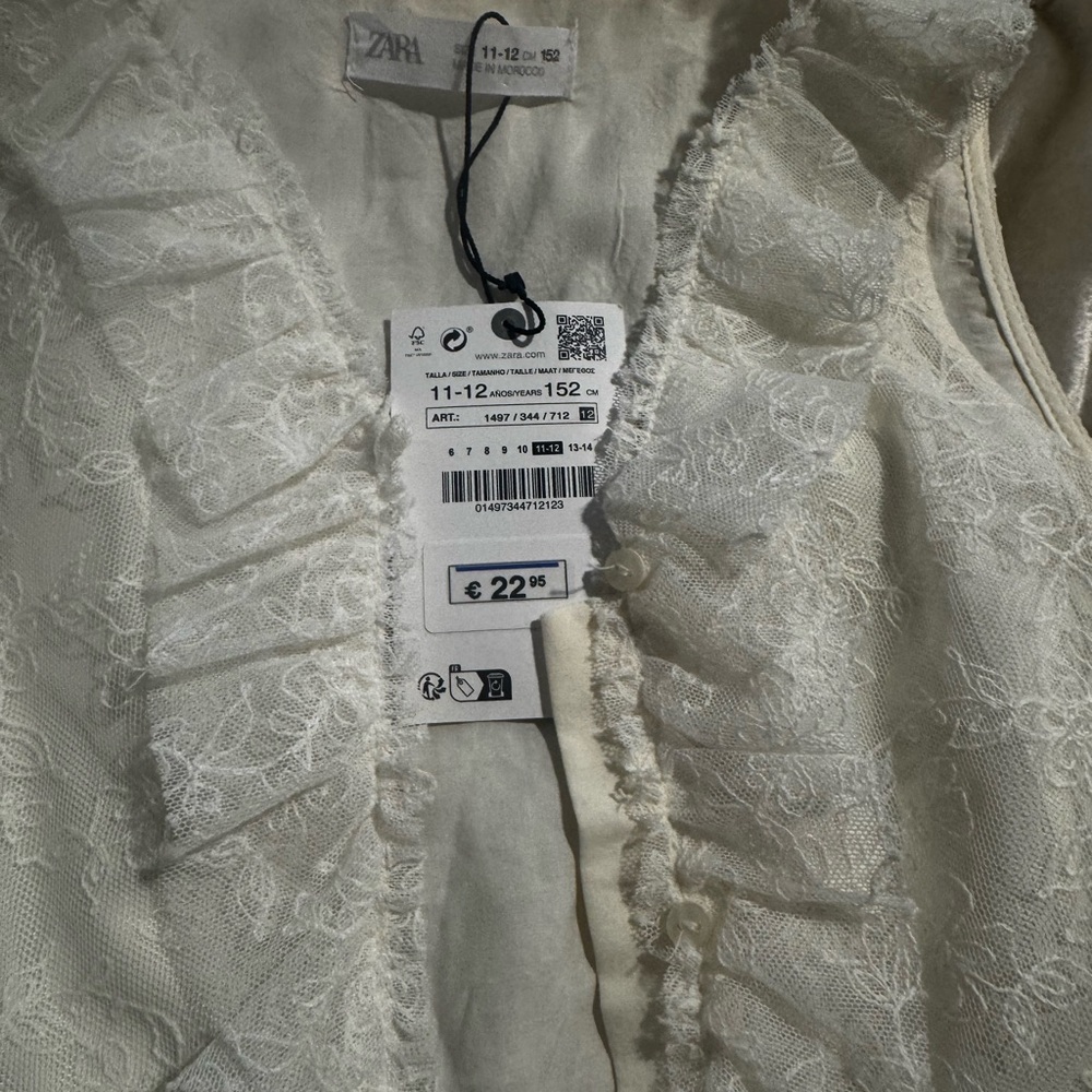 Zara Ivory Lace Ruffle Top - Picture 2 of 4